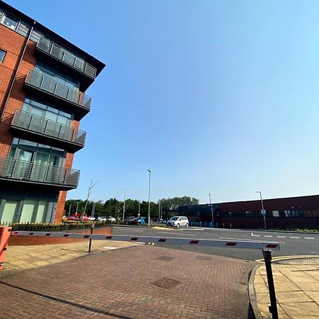 Station Side Penthouse Apartment Wolverhampton Room photo