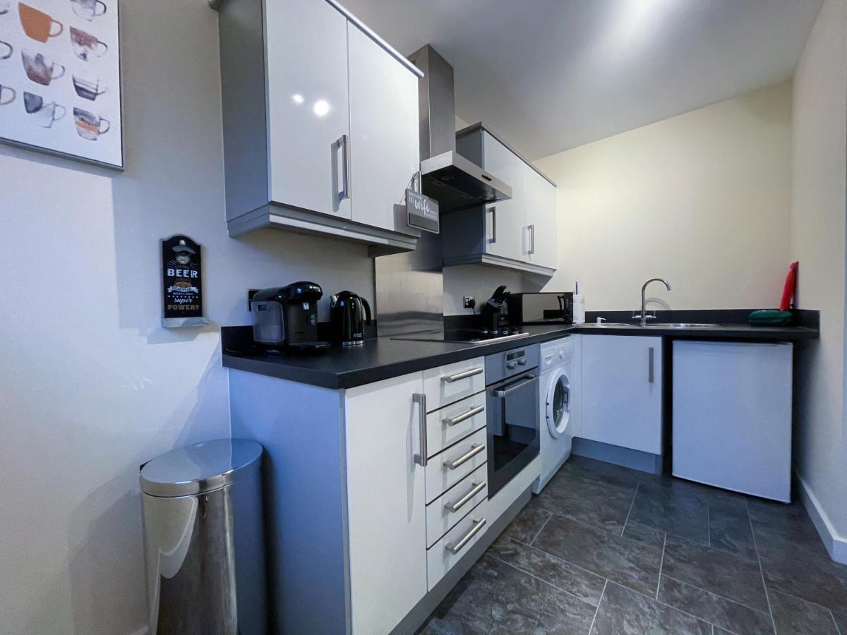 Station Side Penthouse Apartment Wolverhampton Exterior photo